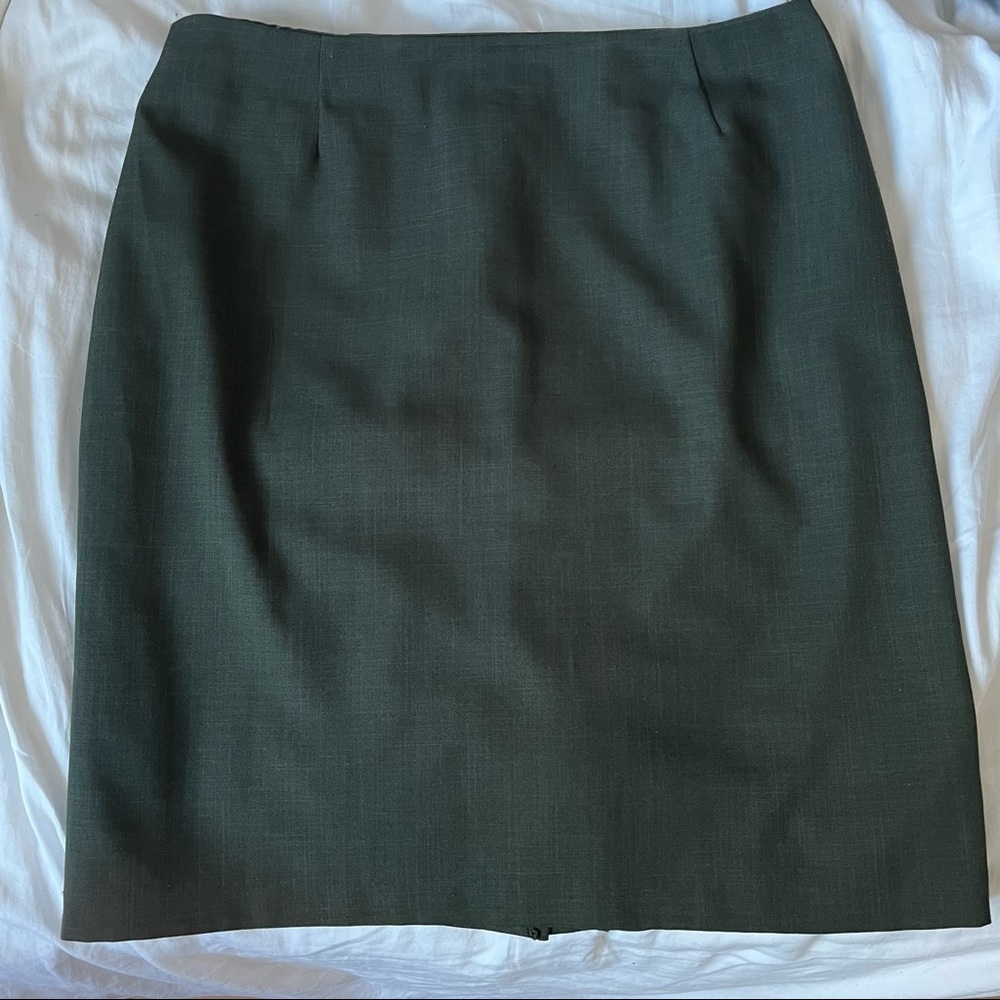 Kaki green vintage pencil skirt